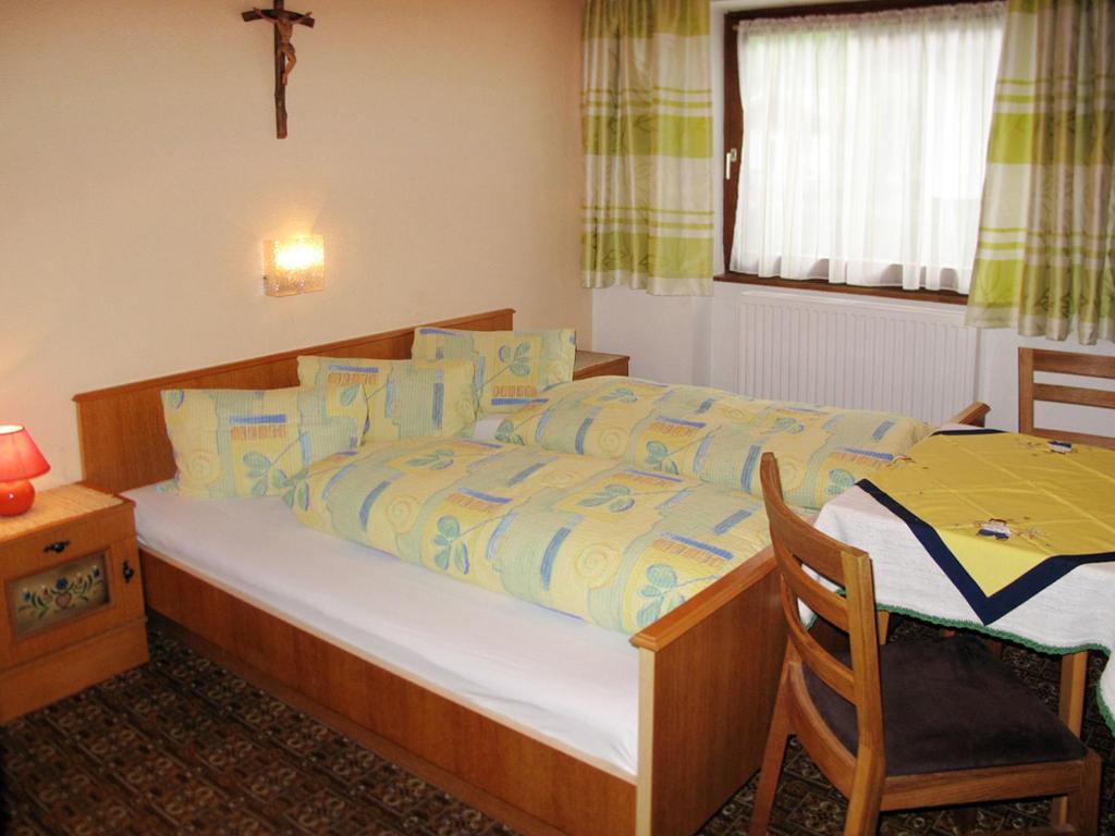 Postel nebo postele na pokoji v ubytování Apartment Elisabeth-3 by Interhome