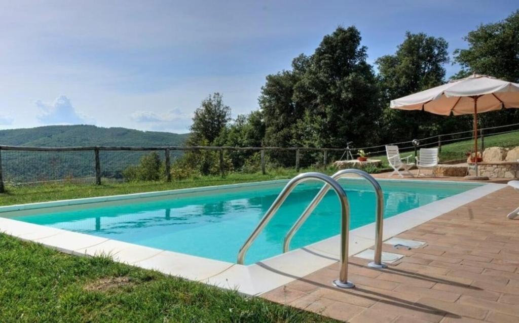 Bazén v ubytování Villa Gaiole nebo v jeho okolí