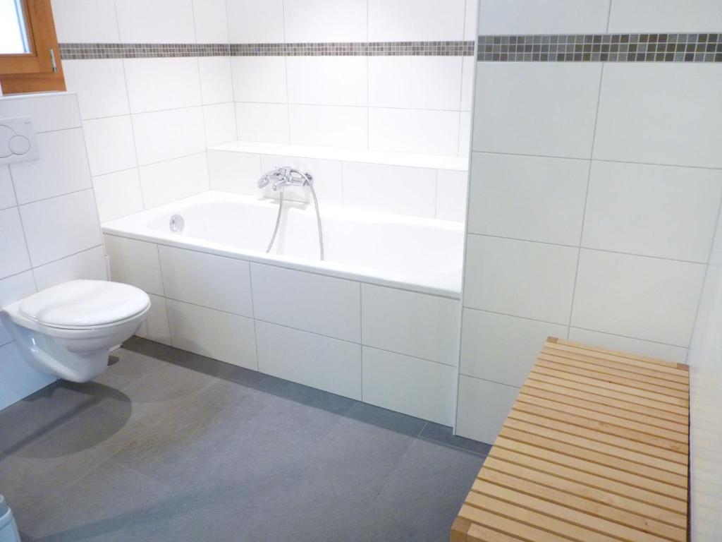 Koupelna v ubytování Chalet Chloé by Interhome