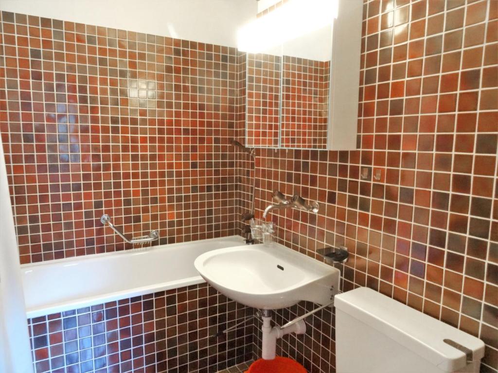 Koupelna v ubytování Apartment Aragon M86 by Interhome