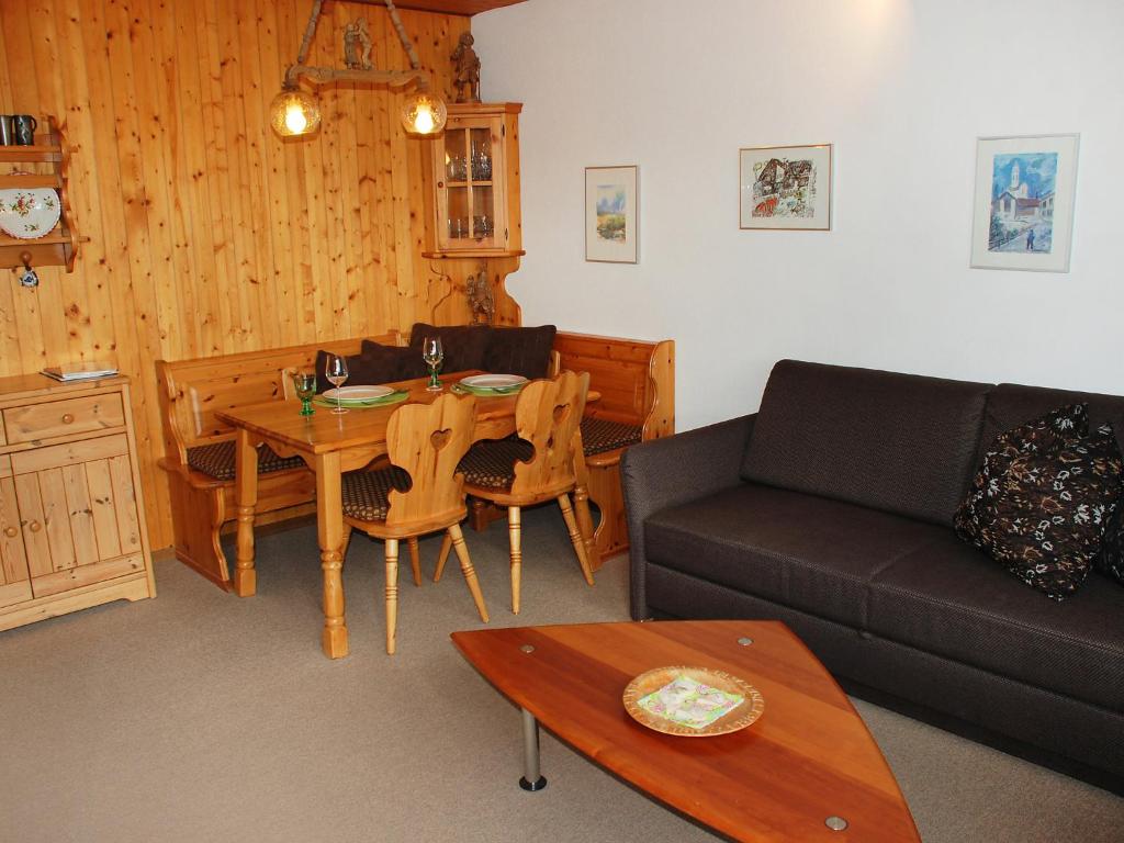 Posezení v ubytování Apartment Valetta Sura by Interhome