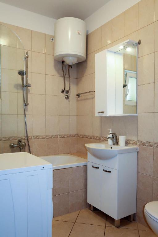 Koupelna v ubytování Apartment Toni-3 by Interhome