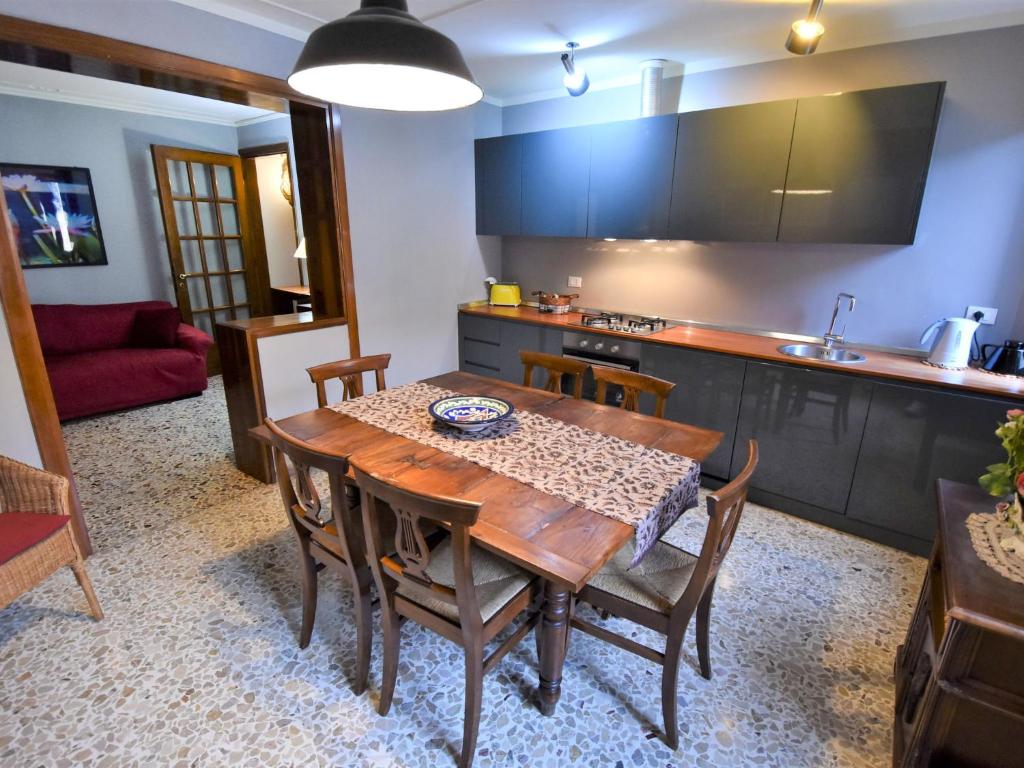 رزرو هتل، آپارتمان Casa San Vio توسط Interhome | 09197245267