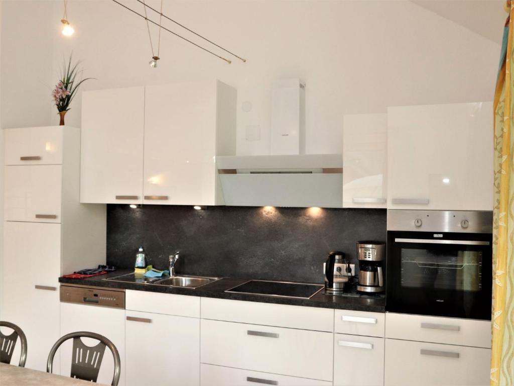 Kuchyň nebo kuchyňský kout v ubytování Apartment Bammer by Interhome