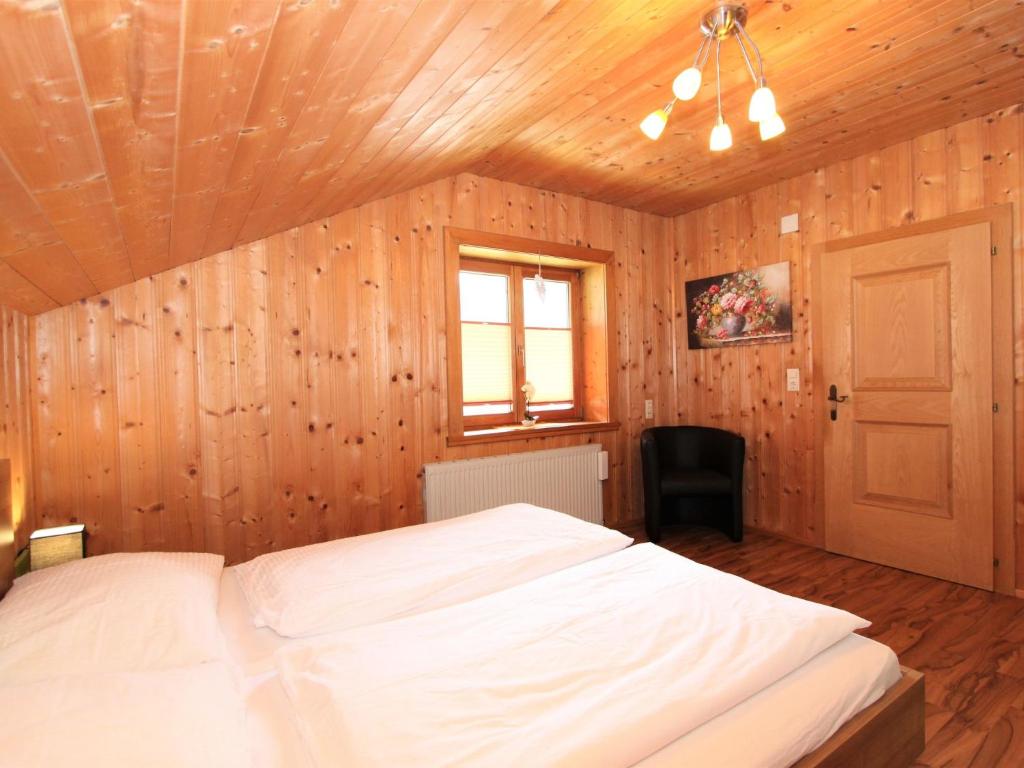 TV a/nebo společenská místnost v ubytování Apartment Heidi-3 by Interhome