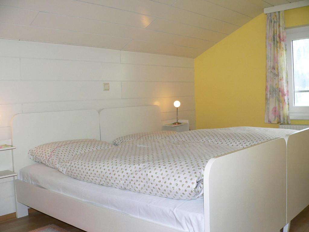 Posteľ alebo postele v izbe v ubytovaní Apartment Elsa by Interhome