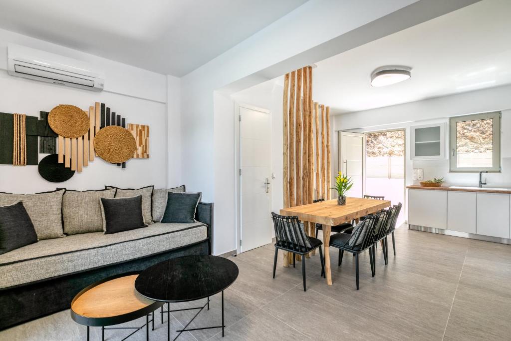 Część wypoczynkowa w obiekcie White Rock Villas Nikiana