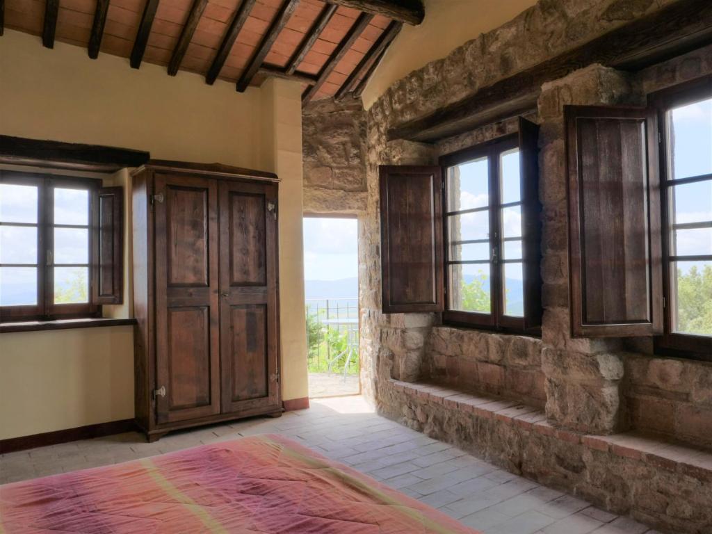 Zdjęcie z galerii obiektu Apartment Torretta - Borgo la Civitella by Interhome w mieście Roccastrada