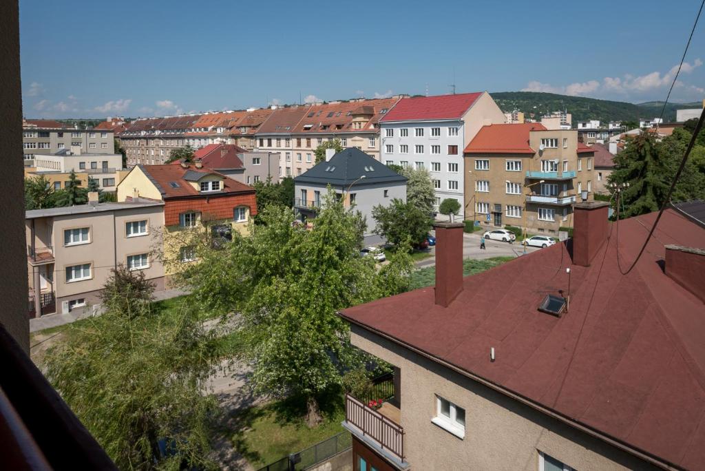 Nespecifikovaný výhled na hory nebo výhled na hory při pohledu z aparthotelu