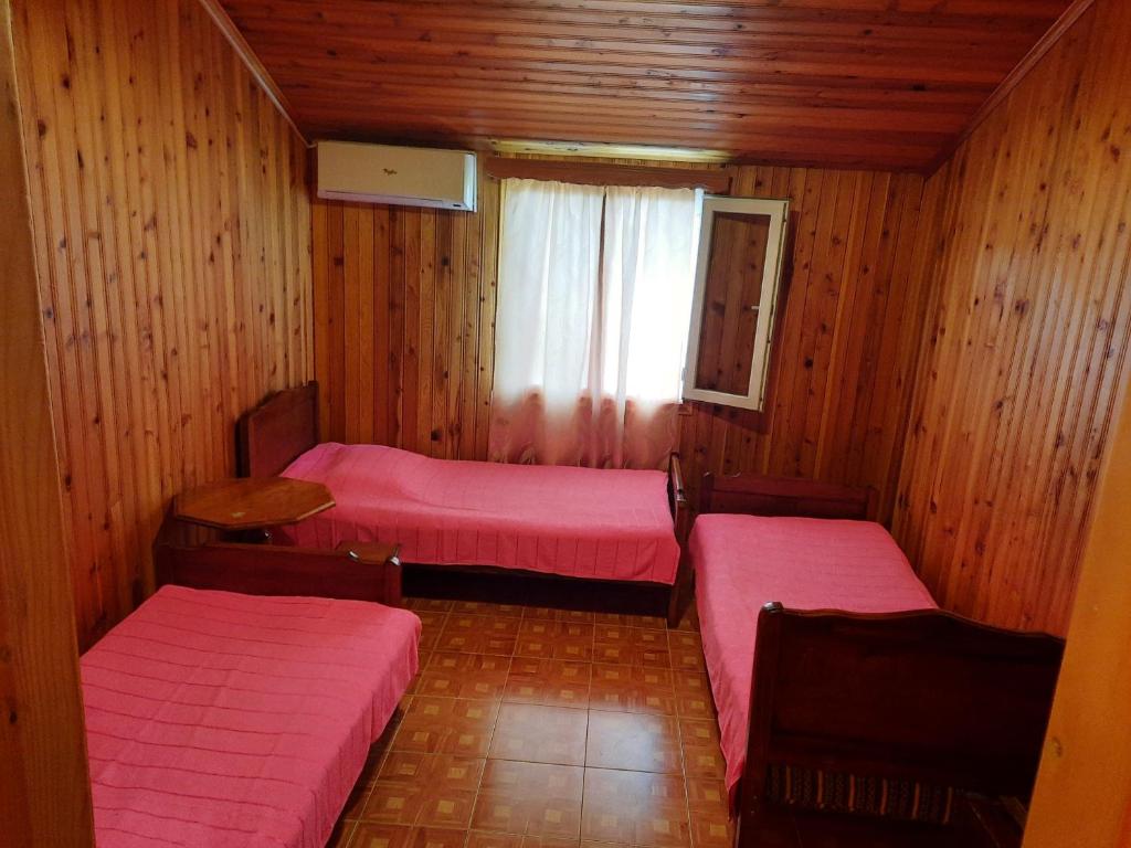 Beach Guest House Our house - Triple Room With Private External Bathroom