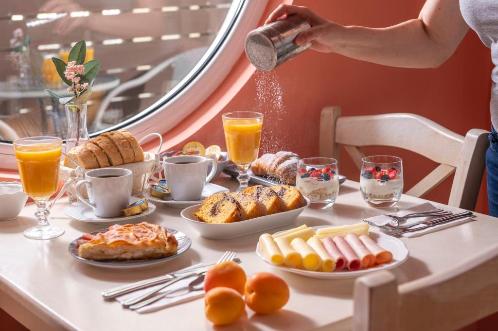 Ouzas luxury Hotel - 18