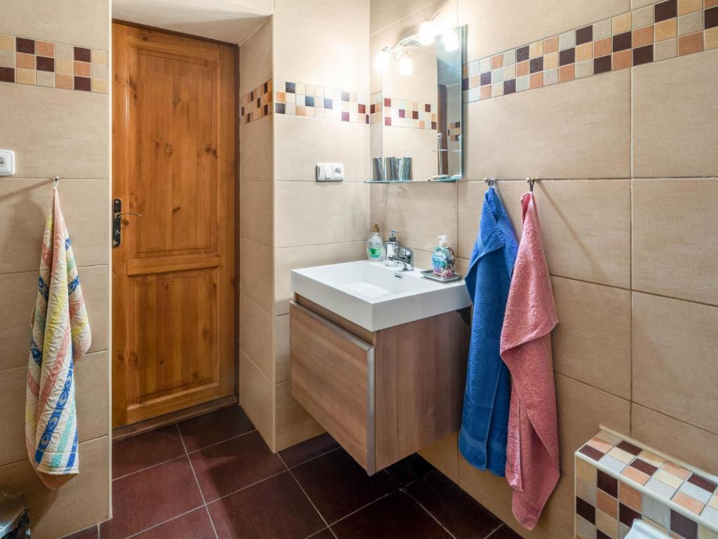 Koupelna v ubytování Chalet Kovářská by Interhome