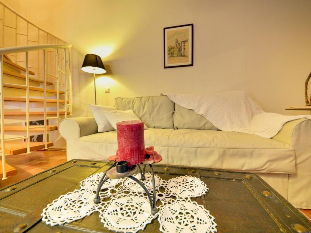 Część wypoczynkowa w obiekcie Holiday Home Mali dvori by Interhome