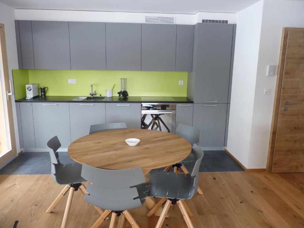 Kuchyň nebo kuchyňský kout v ubytování Apartment Jardins d'Helene by Interhome