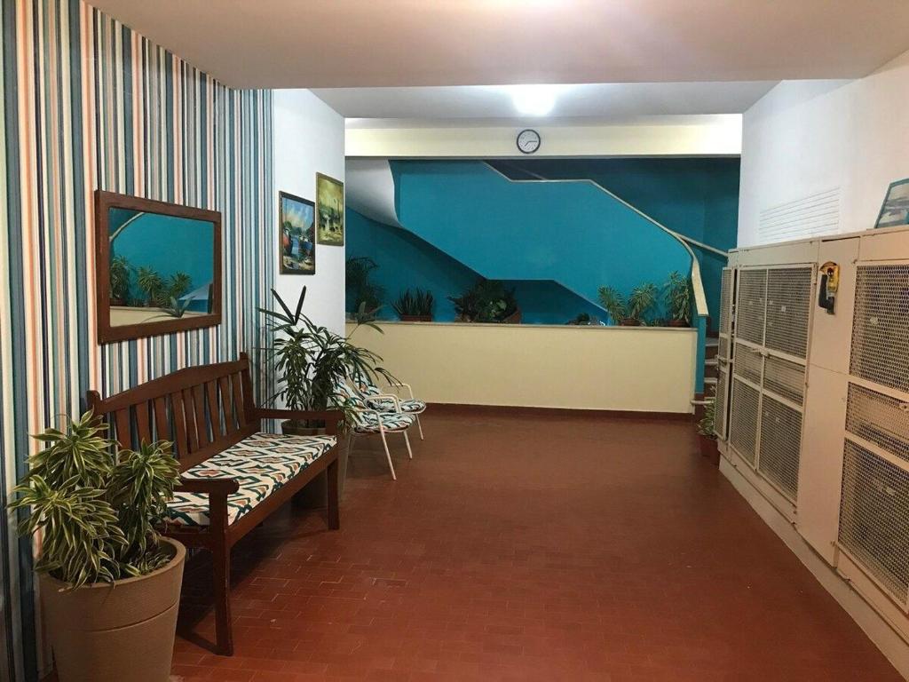  Apartamento andar terreo com Garage 100 metros da igreja Matriz