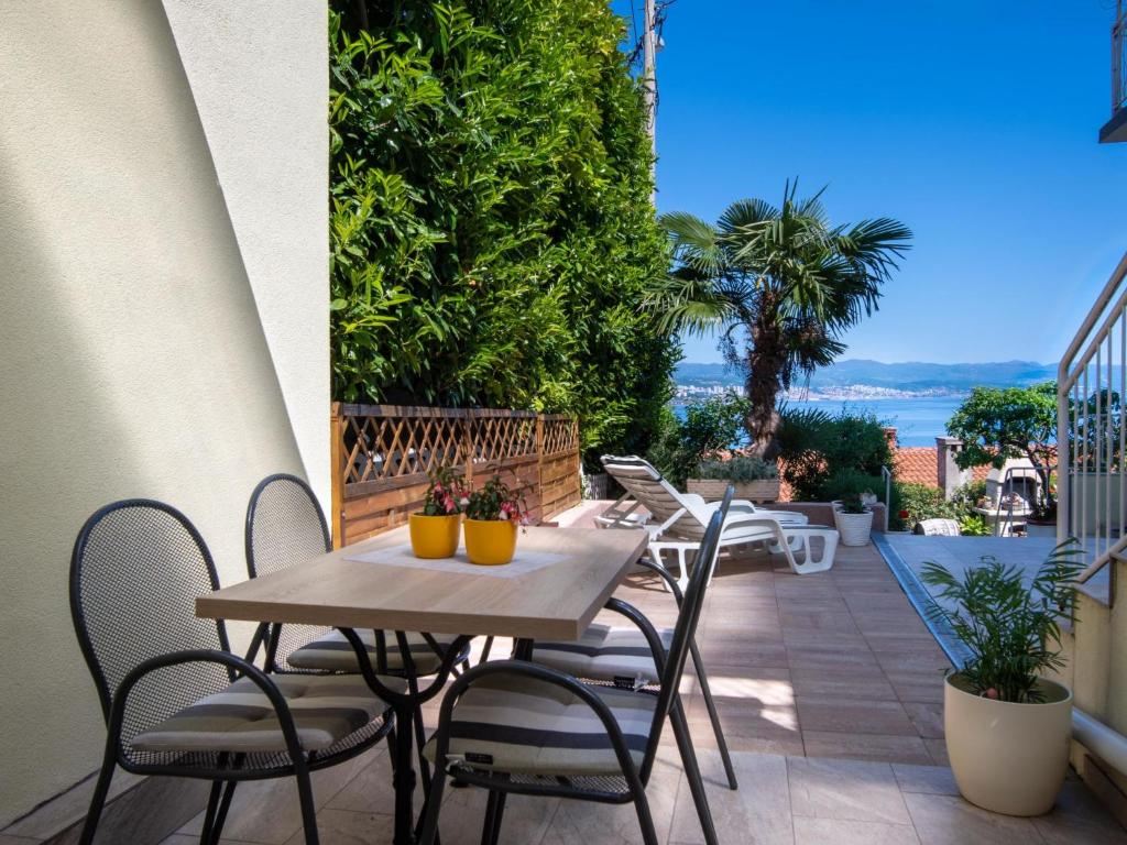 Balkón alebo terasa v ubytovaní Holiday Home Bono by Interhome