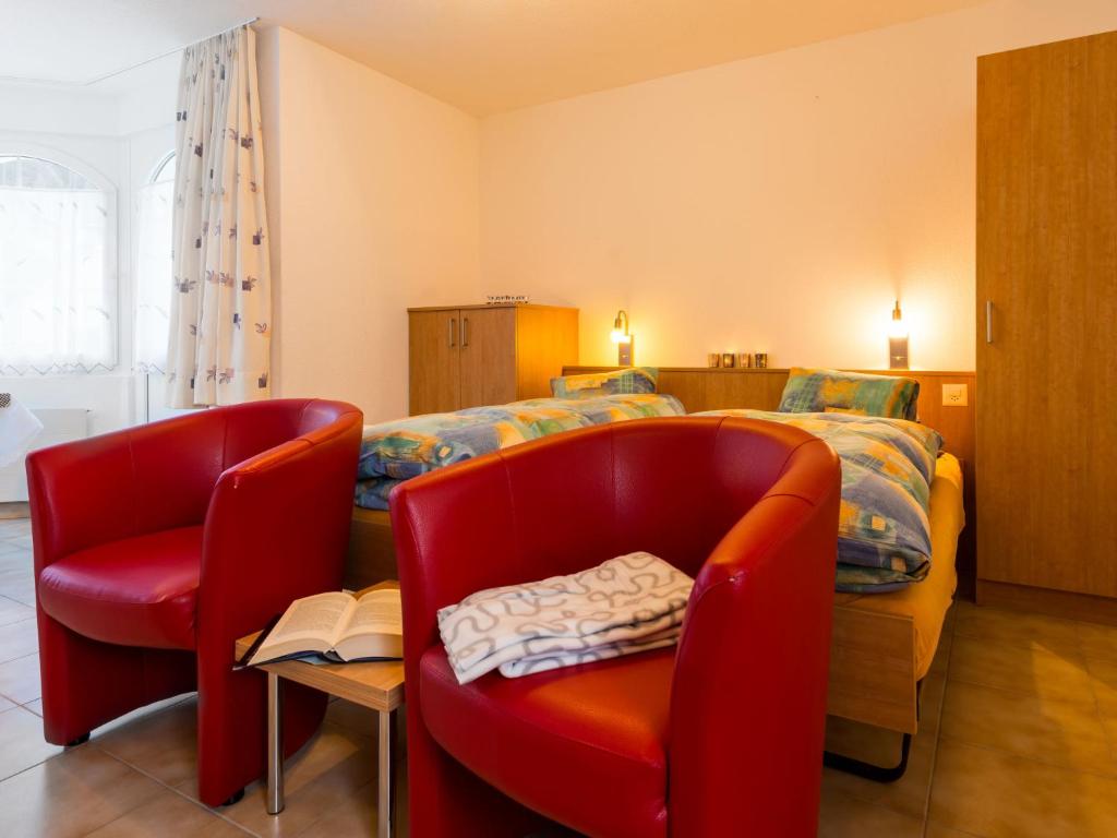 Posezení v ubytování Chalet Piccolo by Interhome