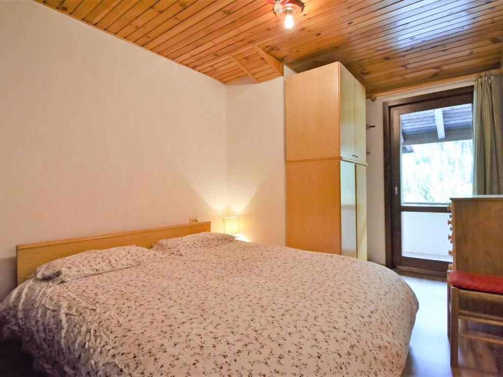 A bed or beds in a room at Apartment Frassan by Interhome