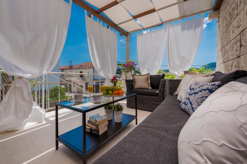 Superior Stunning Apartment Gravosa with a FREE parking