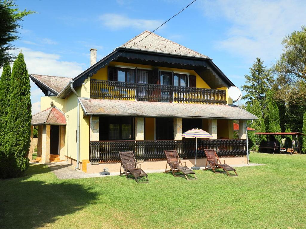 Vonkajšia záhrada v ubytovaní Holiday Home Akazie by Interhome