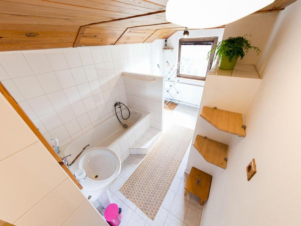 Koupelna v ubytování Chalet Mrklov by Interhome