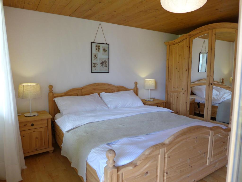 Postel nebo postele na pokoji v ubytování Apartment Gloria Süd by Interhome