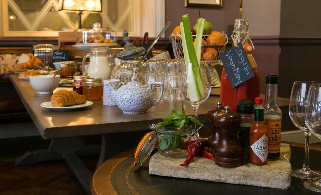 Dog and Fox - Resim 8