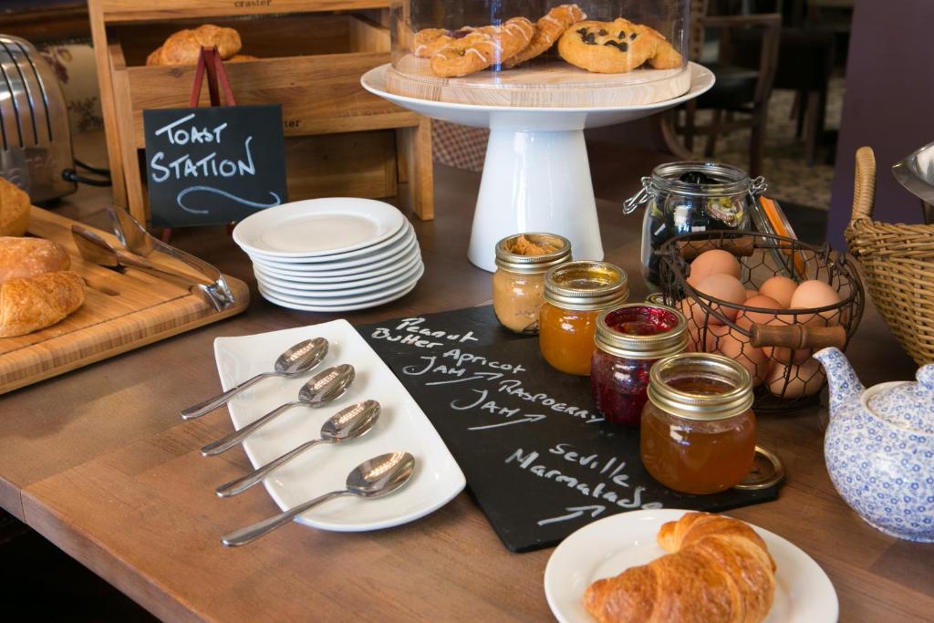 Dog and Fox - Resim 18