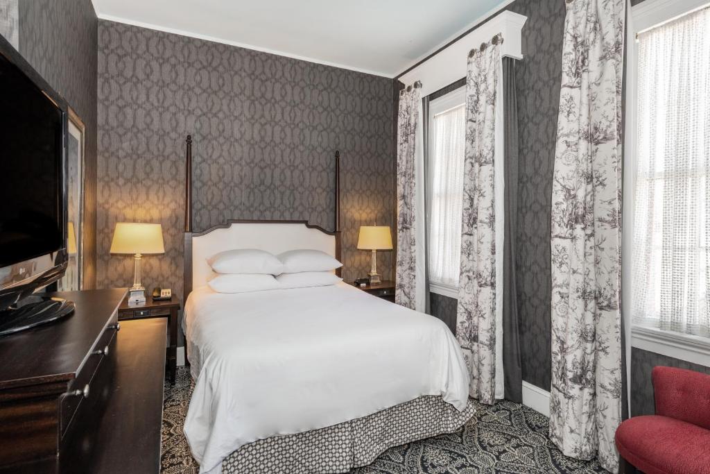 Historic Inns of Annapolis - Robert Johnson Room