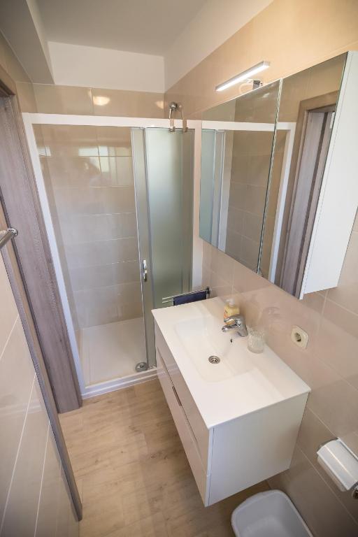 Kúpeľňa v ubytovaní Katarina Apartments