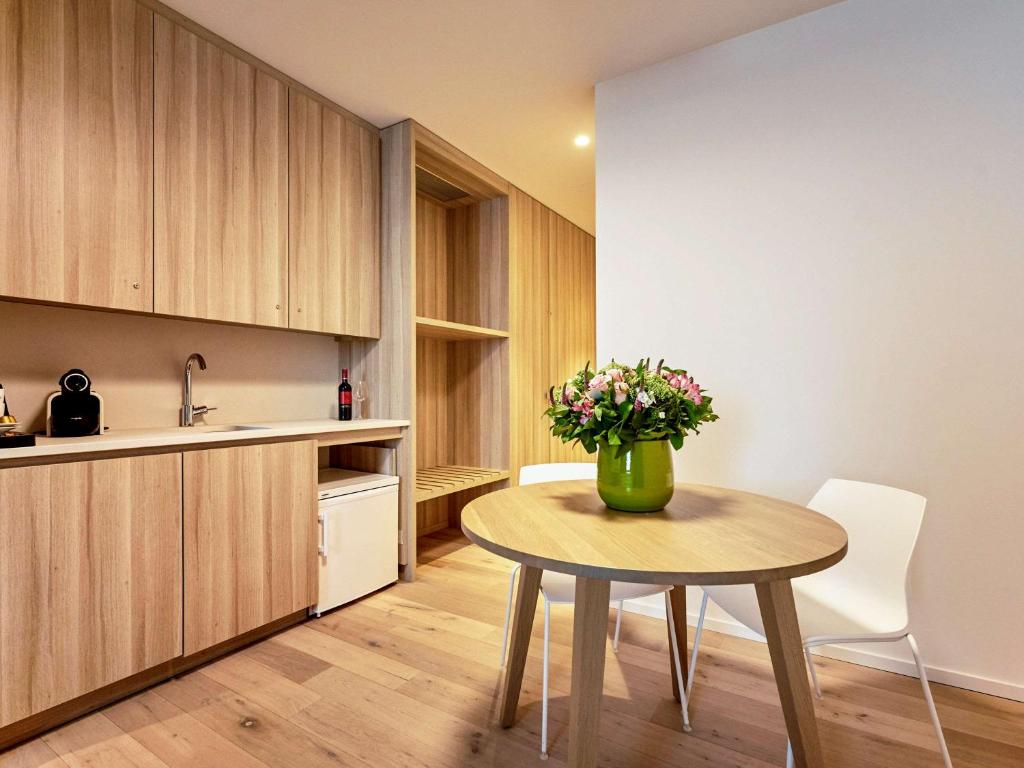 Kuchyň nebo kuchyňský kout v ubytování Mercure Roeselare