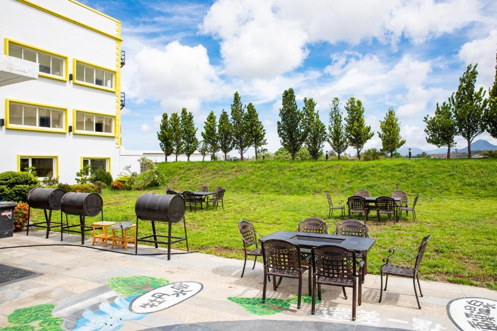 Zahrada ubytování Lovestar Lakeside Hotel - Starlight Building
