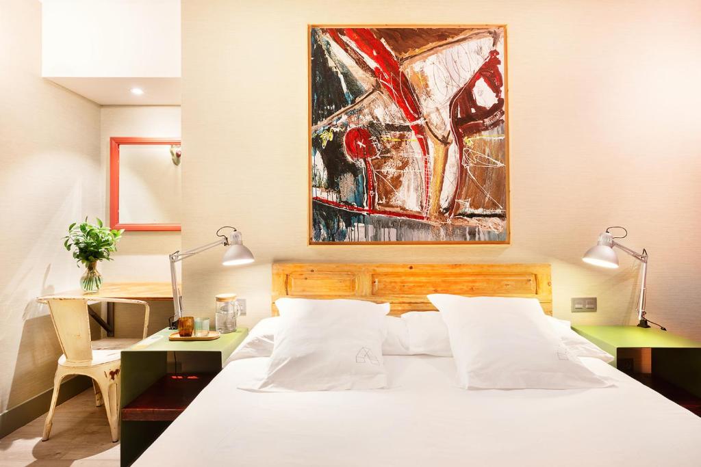 
Twin or Double Room - Interior
