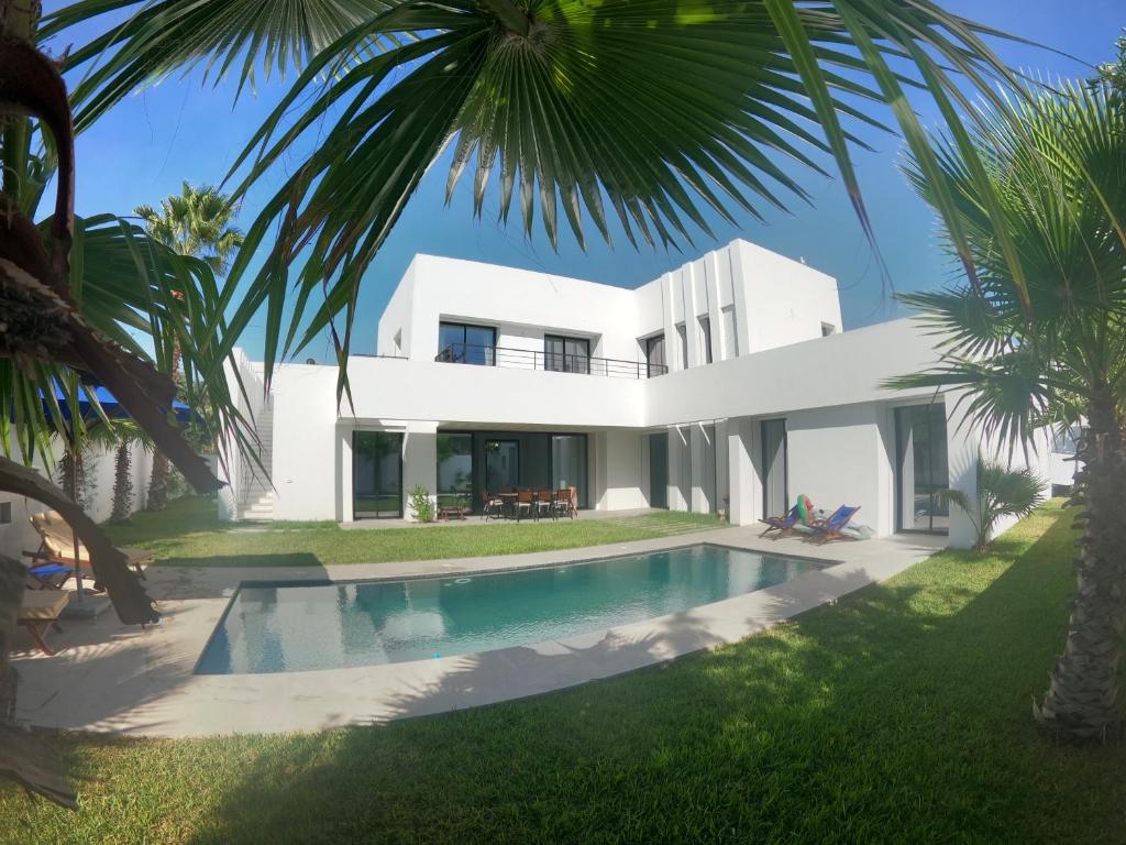 Villa Dar Henda 350m2 Avec Piscine La Soukra Proche La Marsa Et Sidi Bou Said La Soukra 22年 最新料金