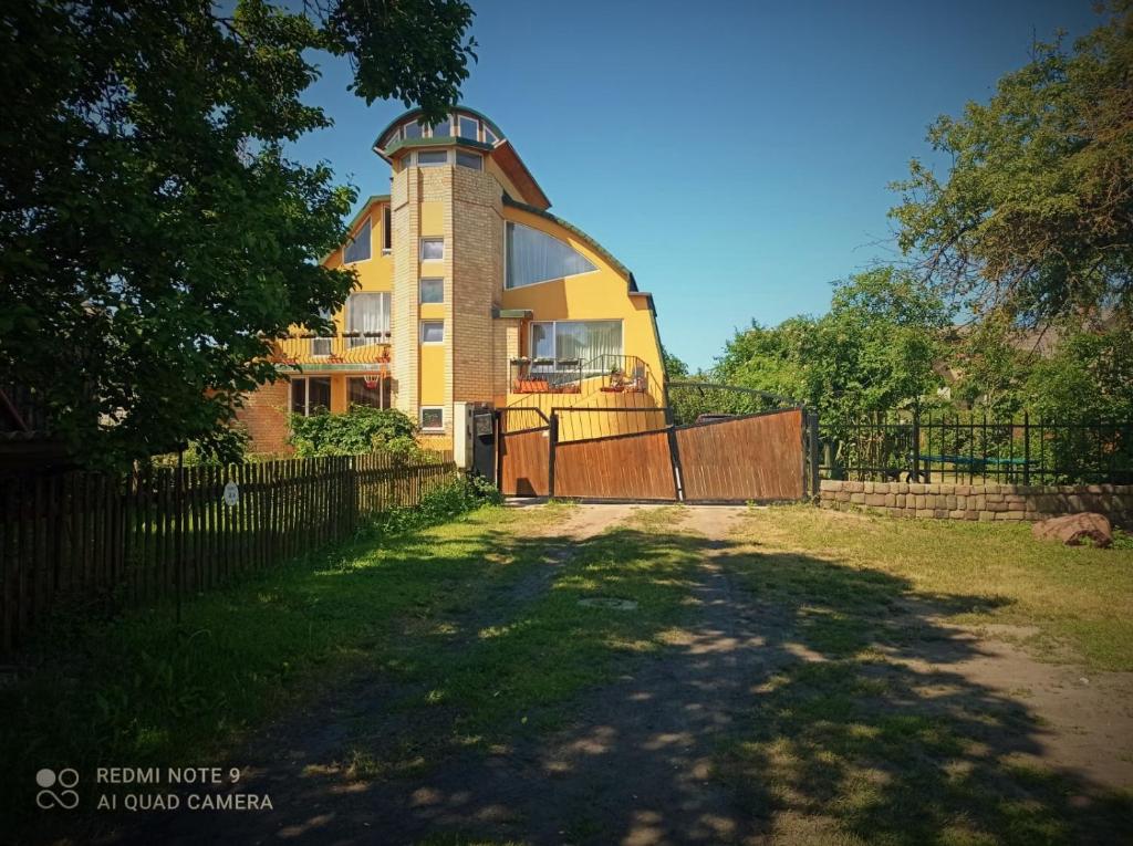 Ganibu Street House - Housity