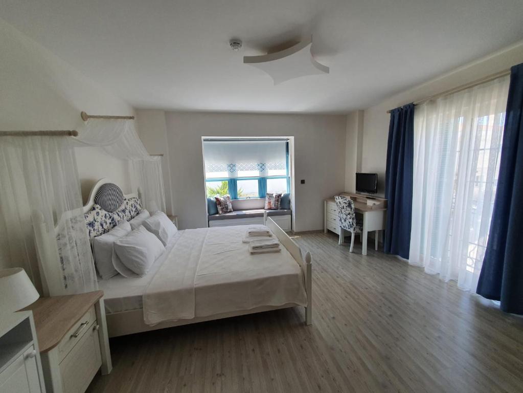 Mavi Konak Alaçatı - 18