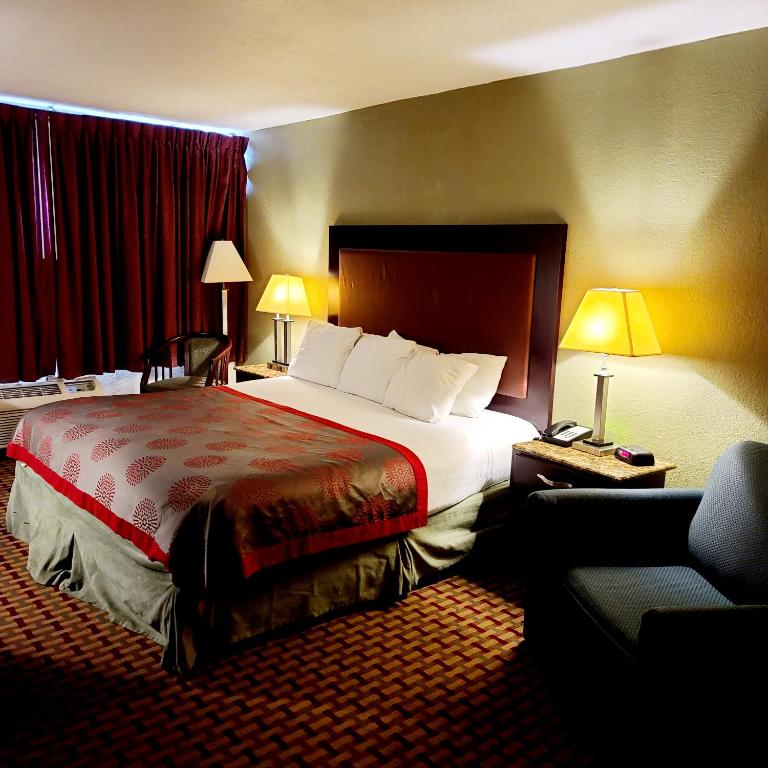 Town Inn - Deluxe King Room