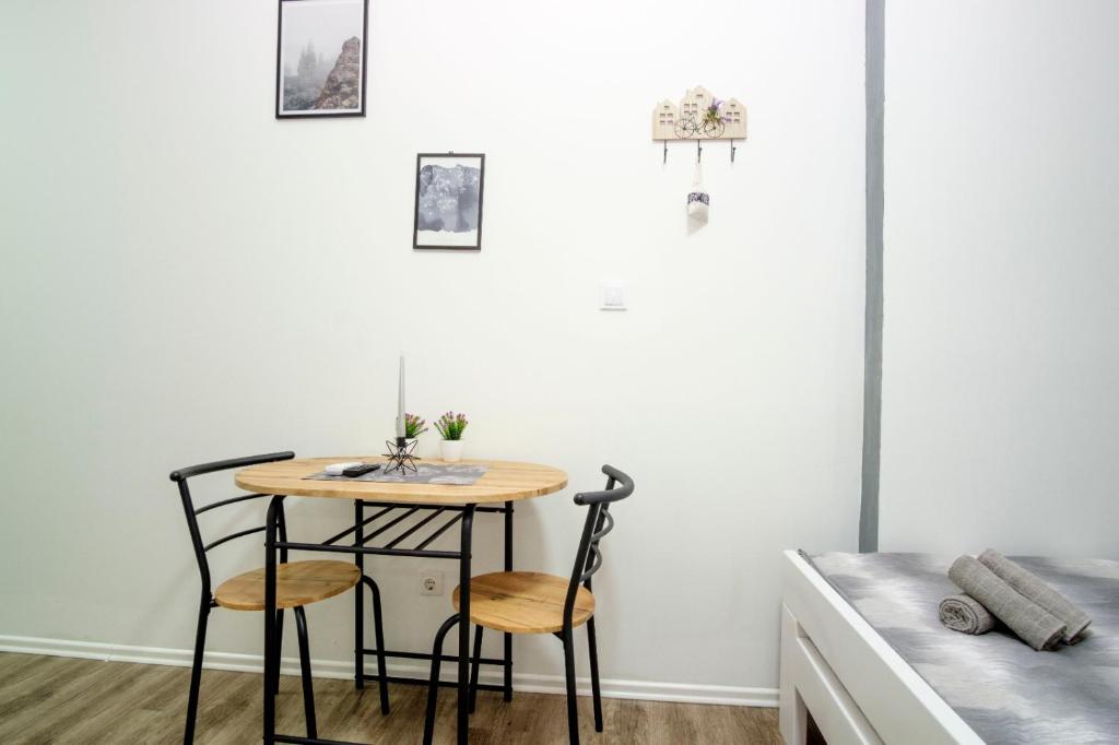 Ana ROOMS - Tweepersoonskamer Met 2 Aparte Bedden