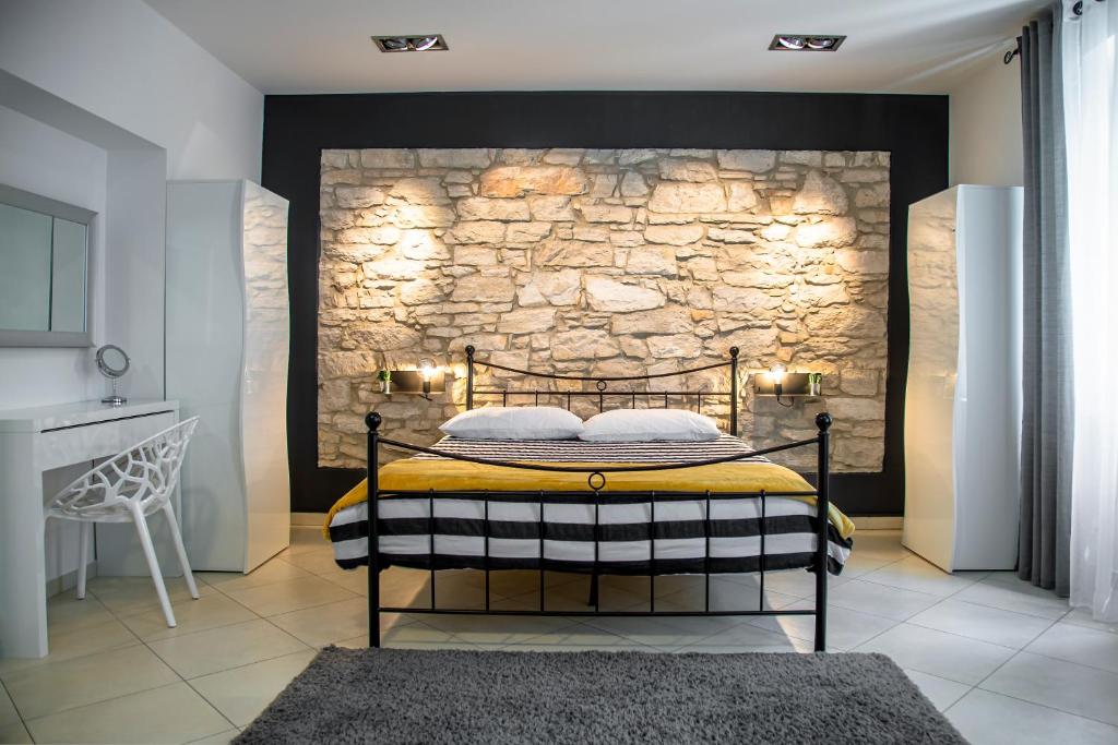 PORTA AUREA - One Bedroom Apartment, Pola (Pula) – Prezzi aggiornati per il  2023