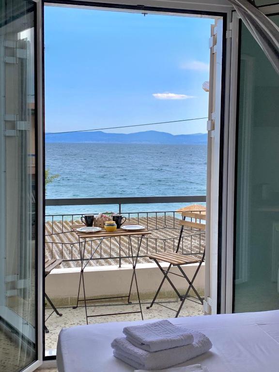 Nespecifikovaný výhled na moře nebo výhled na moře při pohledu z hotelu