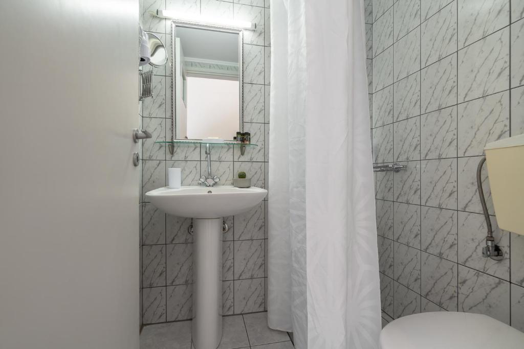 Geana Apartments - 14