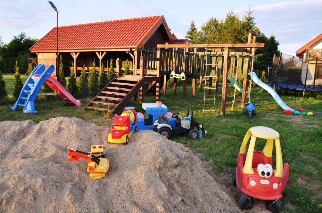 Detský kútik v ubytovaní Zagroda Mazury -,,Domki nad Rozlewiskiem"