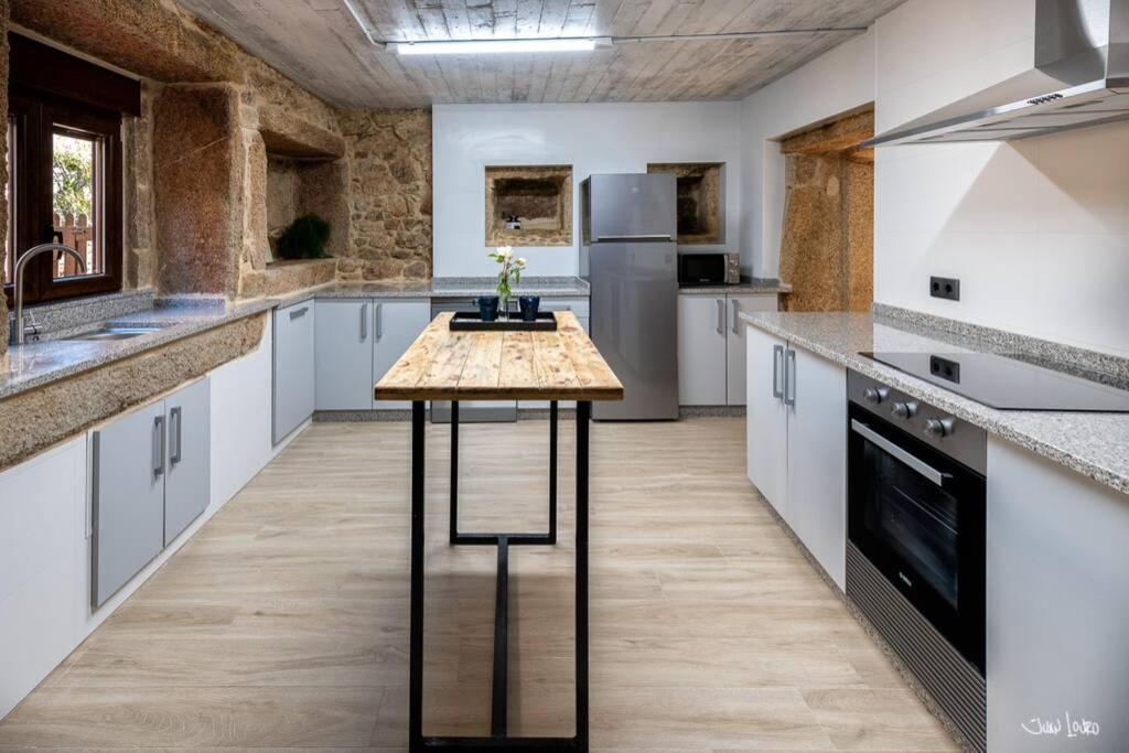 A kitchen or kitchenette at O AGOCHO DA MOA