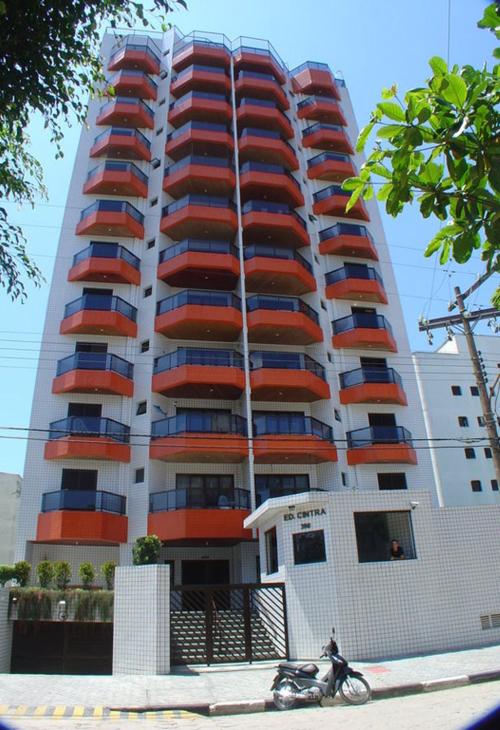  Apartamento completo ao lado da praia