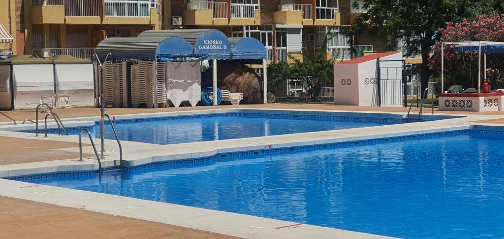The swimming pool at or close to Alda Benalmadena