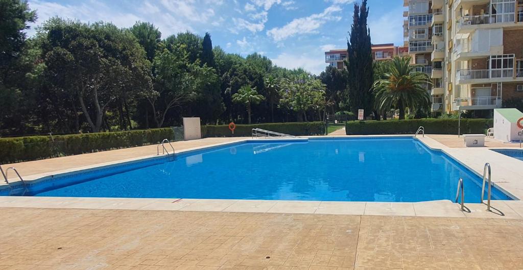 The swimming pool at or close to Alda Benalmadena