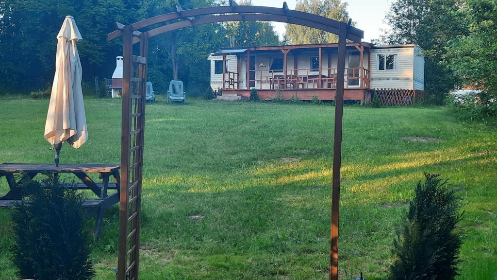 Zahrada ubytování Domki Nad Jeziorem "Półwysep SURYTY"