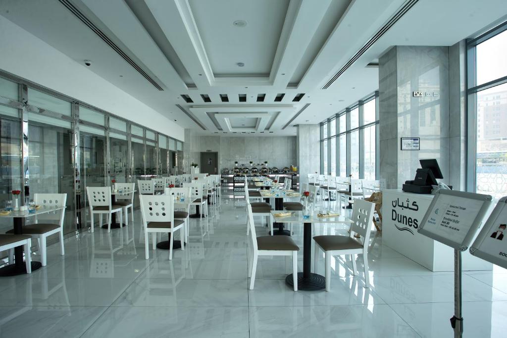 City Avenue Al Reqqa Hotel - Resim 26