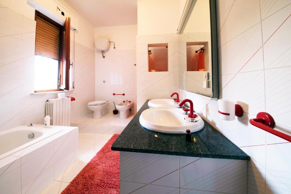 Łazienka w obiekcie Casa vacanze Podere Bellavista