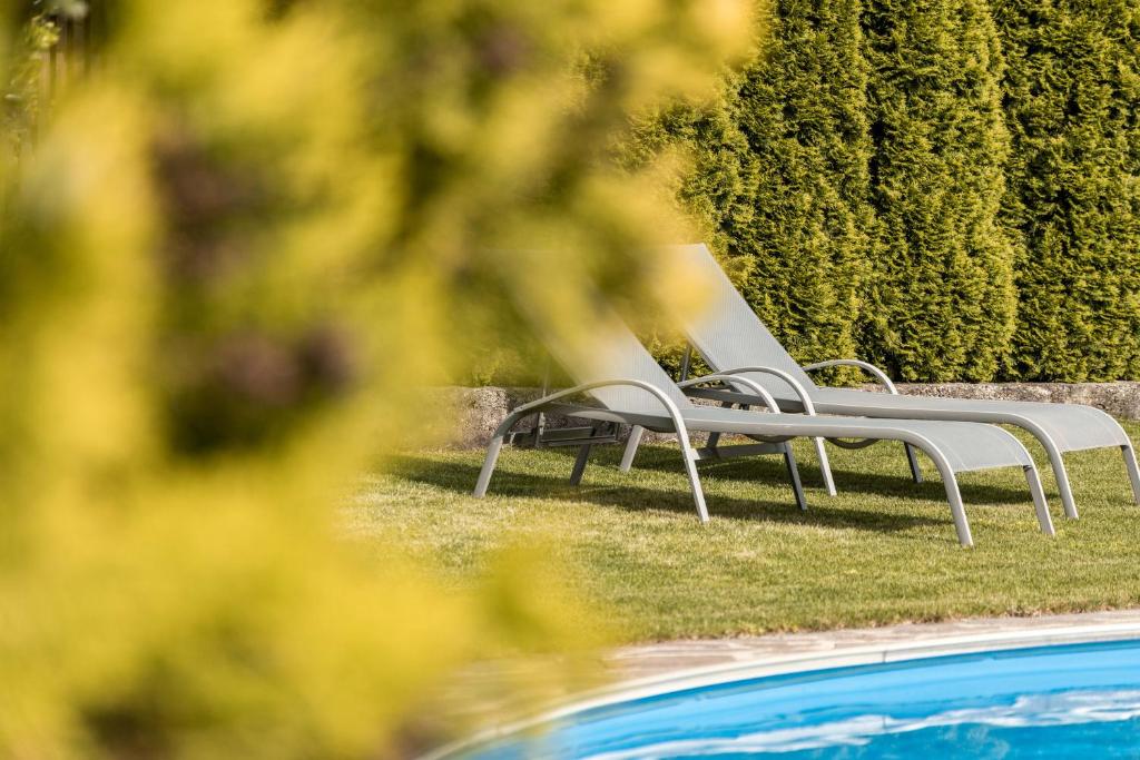 Bazén v ubytovaní Garni Hotel Tauber alebo v jeho blízkosti